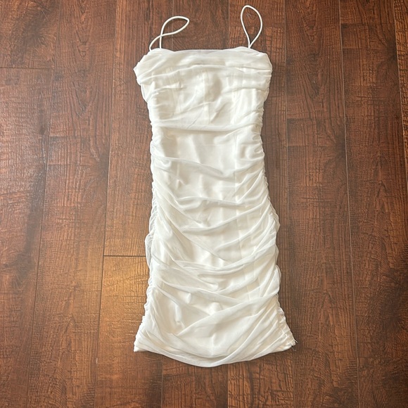 Princess Polly White Mini Dress Size 2- - Picture 1 of 3